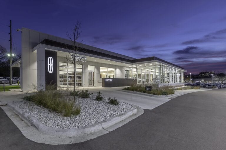 Kayser Lincoln exterior