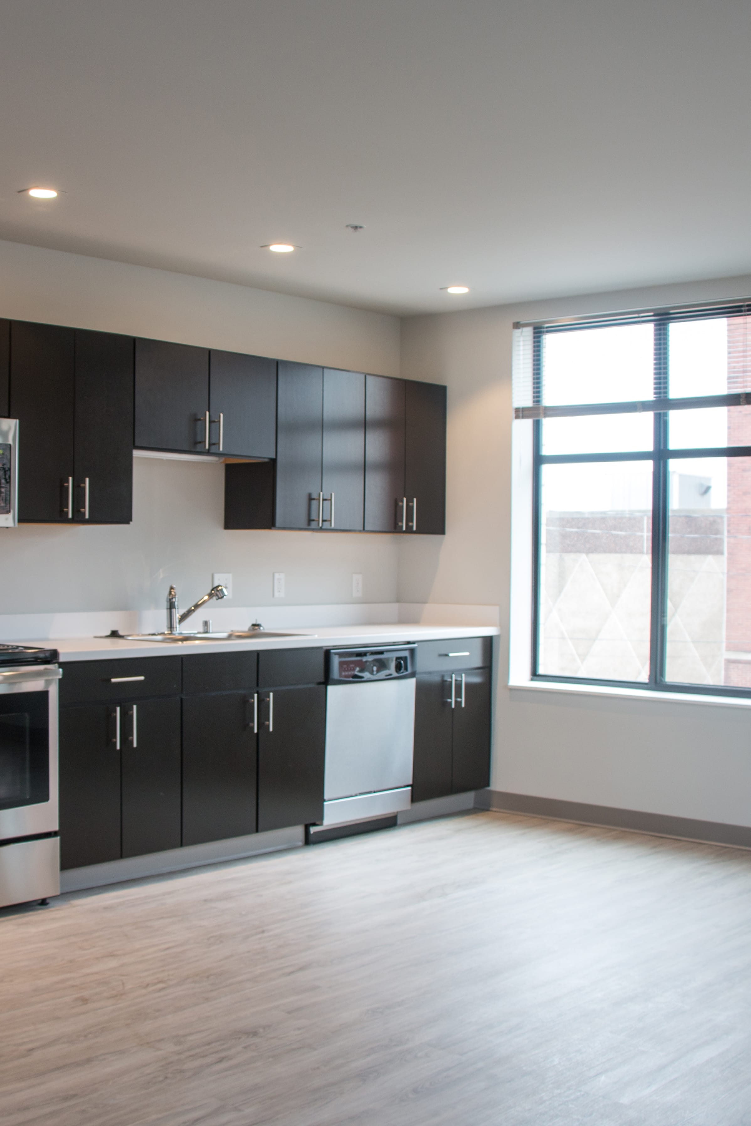 320 apartment kitchen